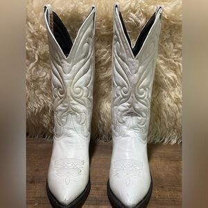 Cowboy boots  white leather women’s Santa Fe Boot Co. size 6 1/2 concert ready